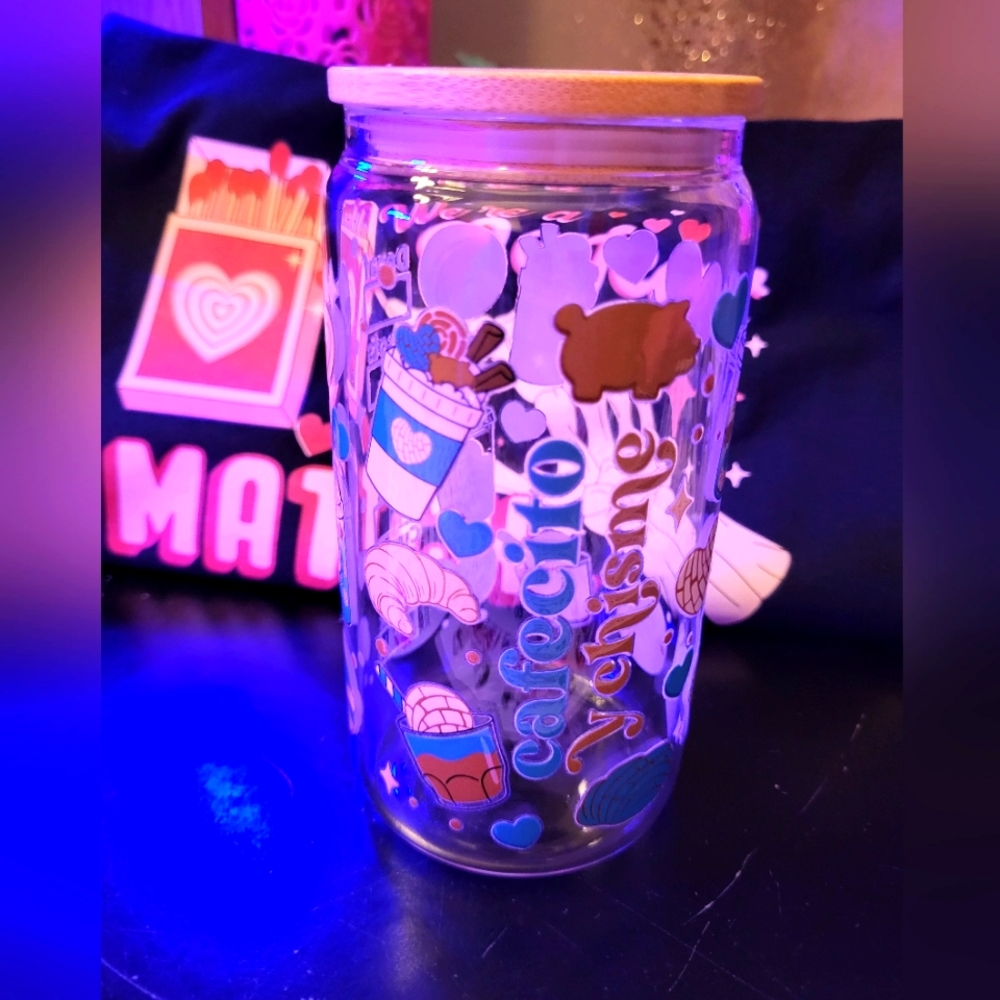 16OZ Glass Tumbler "Cafesito Y Chisme"